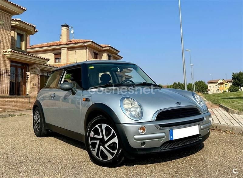Gris / plata Usado 2004 Mini Cooper Utilitario | 5000 € (Precio justo) - Imagen 1/4