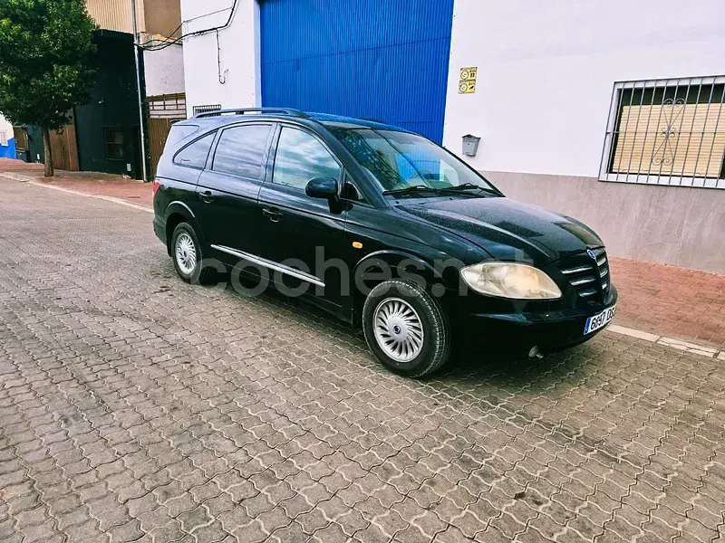 Usado SsangYong Rodius Limited 165 CV (121 kW) 2005 Negro Monovolumen