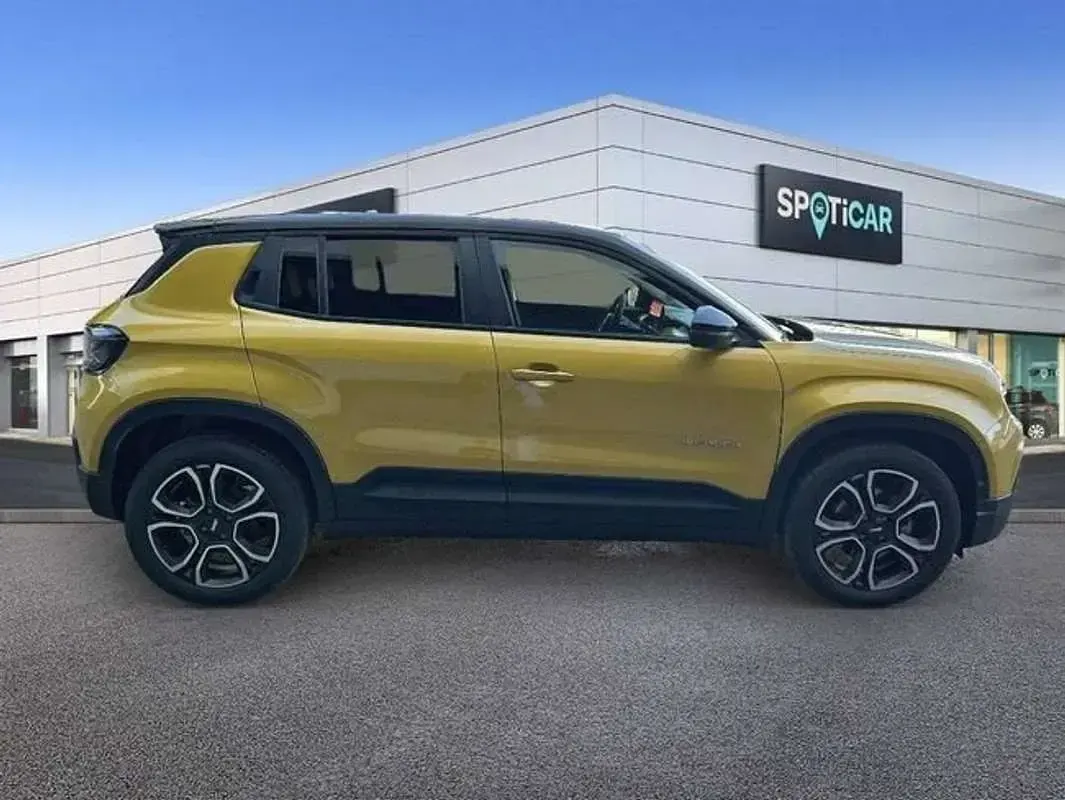 Usado Jeep Avenger EV Summit 114 kW (156 CV) 2023 Amarillo SUV