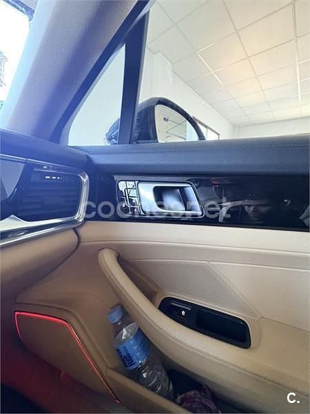 Usado Porsche Panamera 4 310 CV (228 kW) 2018 Gris / plata Berlina