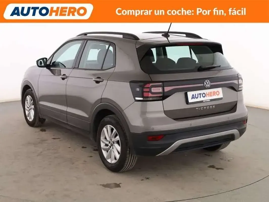 Usado VW T-Cross Advance 95 CV (69 kW) 2020 Gris SUV