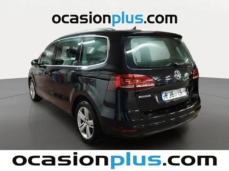 Usado VW Sharan Advance 150 CV (110 kW) 2020 Negro Monovolumen