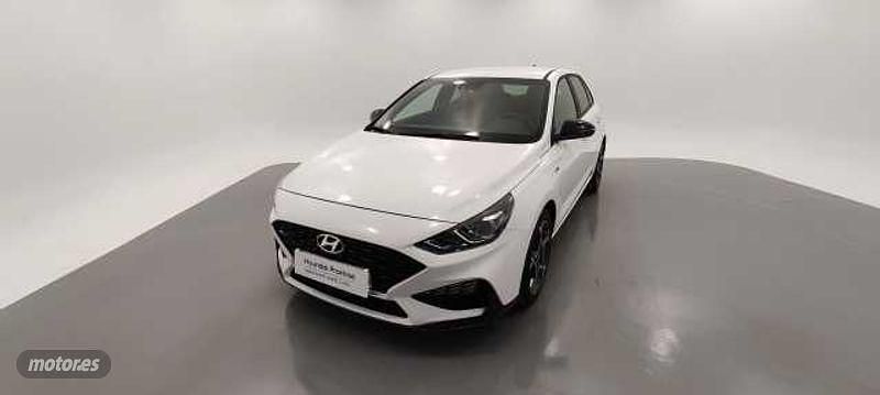 Atlas white Usado 2024 Hyundai i30 N Line Berlina | 19.600 € (Precio justo) - Imagen 1/4