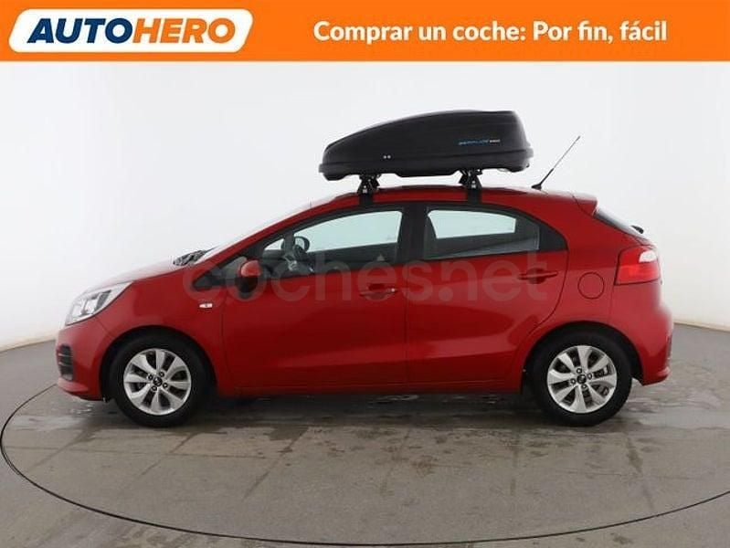 Usado Kia Rio 85 CV (62 kW) 2017 Rojo Berlina