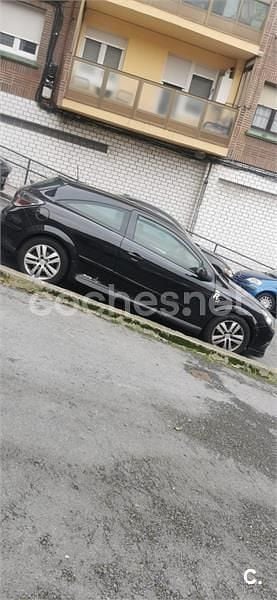 Usado Opel Astra GTC Sport 110 CV (80 kW) 2009 Negro Berlina
