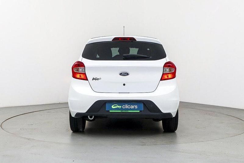 Usado Ford Ka Ultimate 85 CV (62 kW) 2018 Blanco Berlina