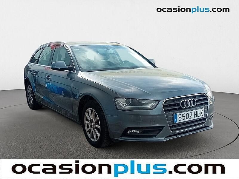 Usado Audi A4 170 CV (125 kW) 2012 Gris Familiar