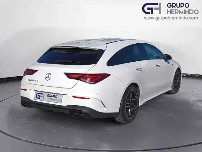 Używany Mercedes CLA200 Shooting Brake AMG line 150 KM (110 kW) 2021 Biały Kombi
