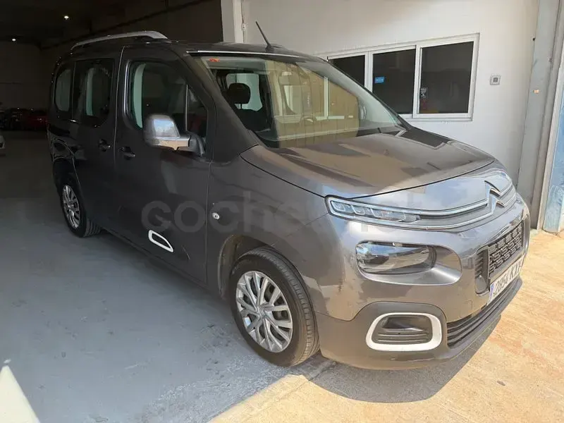 Usado Citroën Berlingo Feel 102 CV (75 kW) 2019 Gris / plata Monovolumen