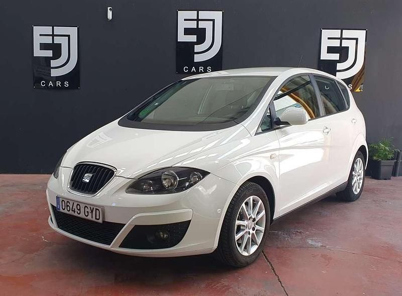 Blanco Usado 2010 Seat Altea Style Monovolumen | 7590 € (Buen precio) - Imagen 1/4