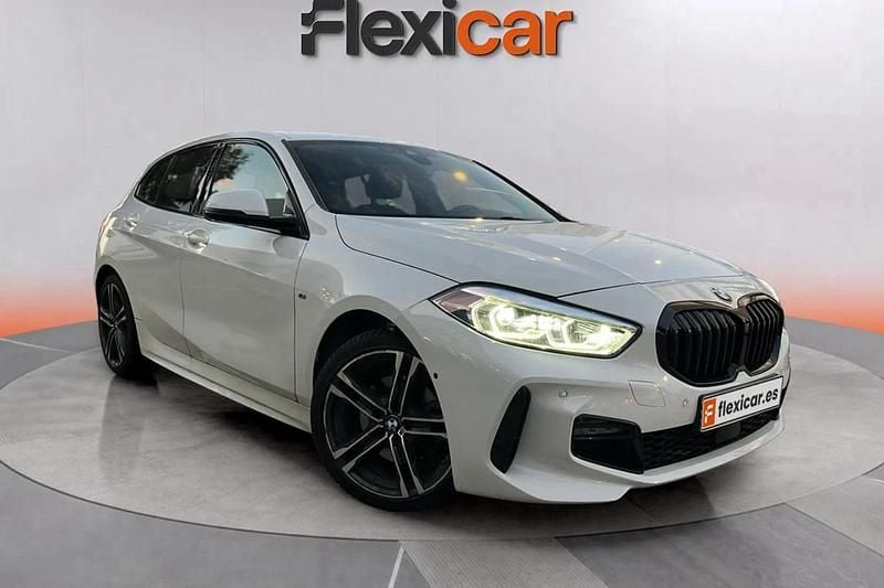 Blanco Usado 2024 BMW 118 Utilitario | 24.990 € (Precio justo) - Imagen 1/4