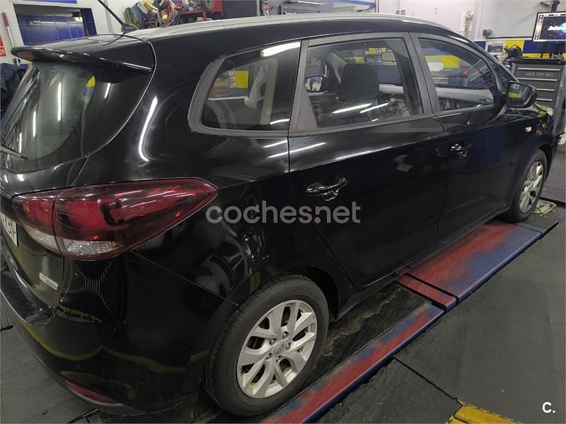 Usado Kia Carens 115 CV (84 kW) 2017 Negro Monovolumen