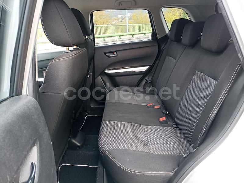 Usado Suzuki Vitara GL 120 CV (88 kW) 2016 Gris / plata SUV