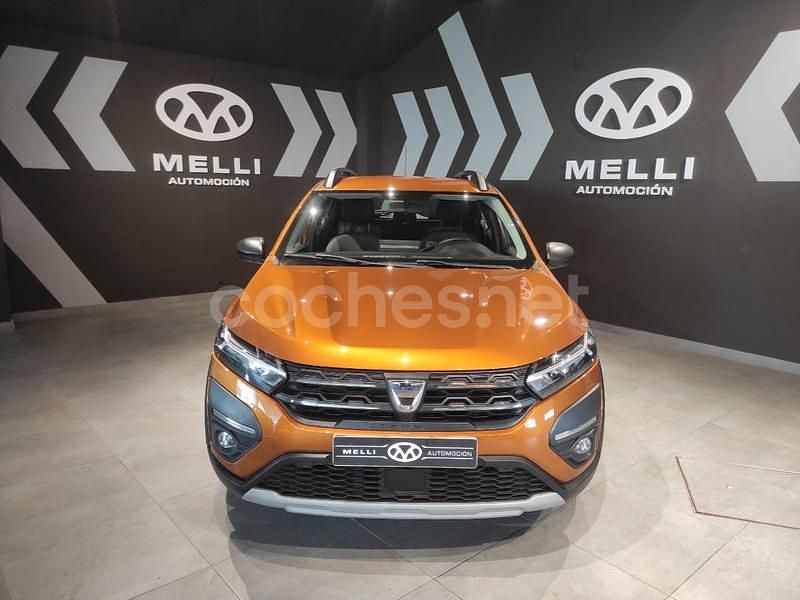 Usado Dacia Sandero Essentiel 91 CV (66 kW) 2021 Naranja Utilitario