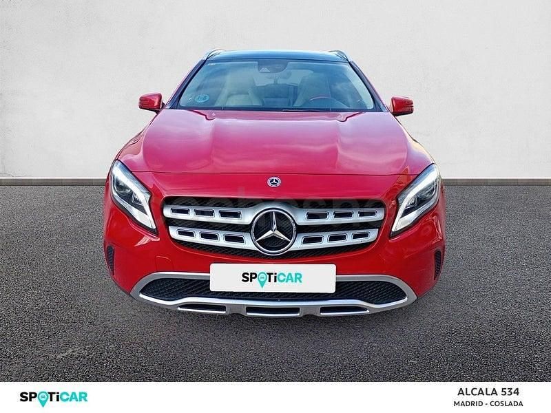 Usado Mercedes GLA180 122 CV (89 kW) 2020 Rojo SUV