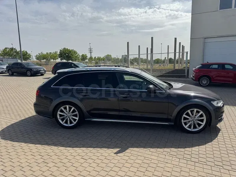 Usado Audi A6 Allroad 218 CV (160 kW) 2016 Gris / plata Familiar