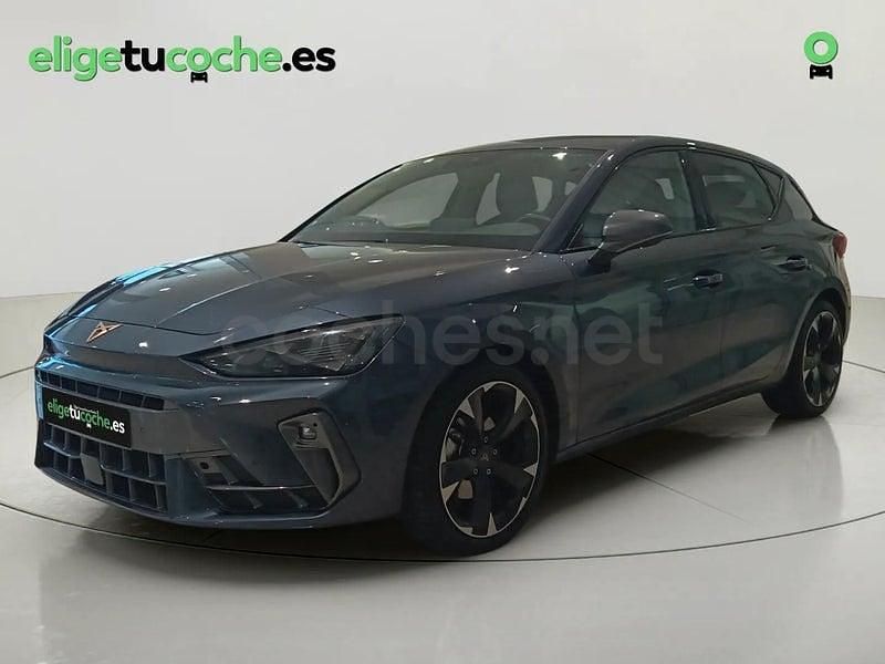 Usado Cupra Leon 150 CV (110 kW) 2025 Gris / plata Berlina