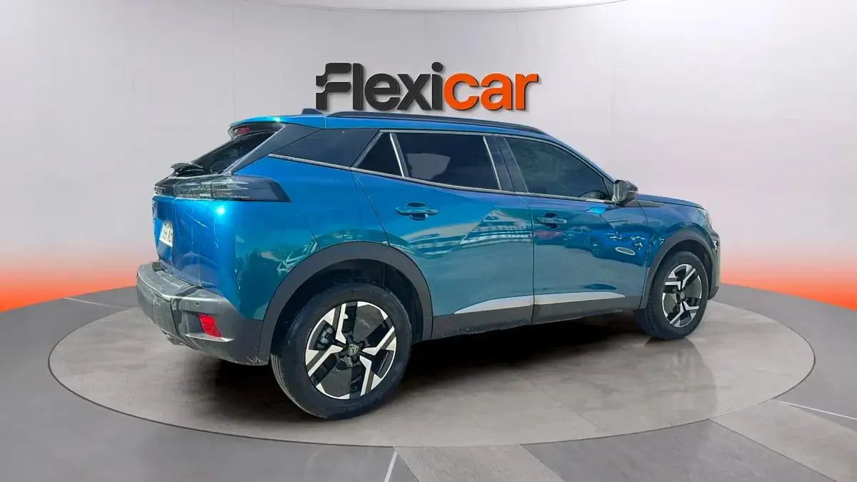 Usado Peugeot 2008 Allure 101 HP (74 kW) 2025 Azul SUV