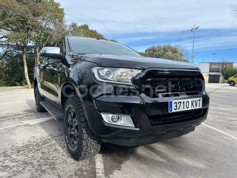 Usado Ford Ranger XLT 160 CV (117 kW) 2019 Negro Recogida