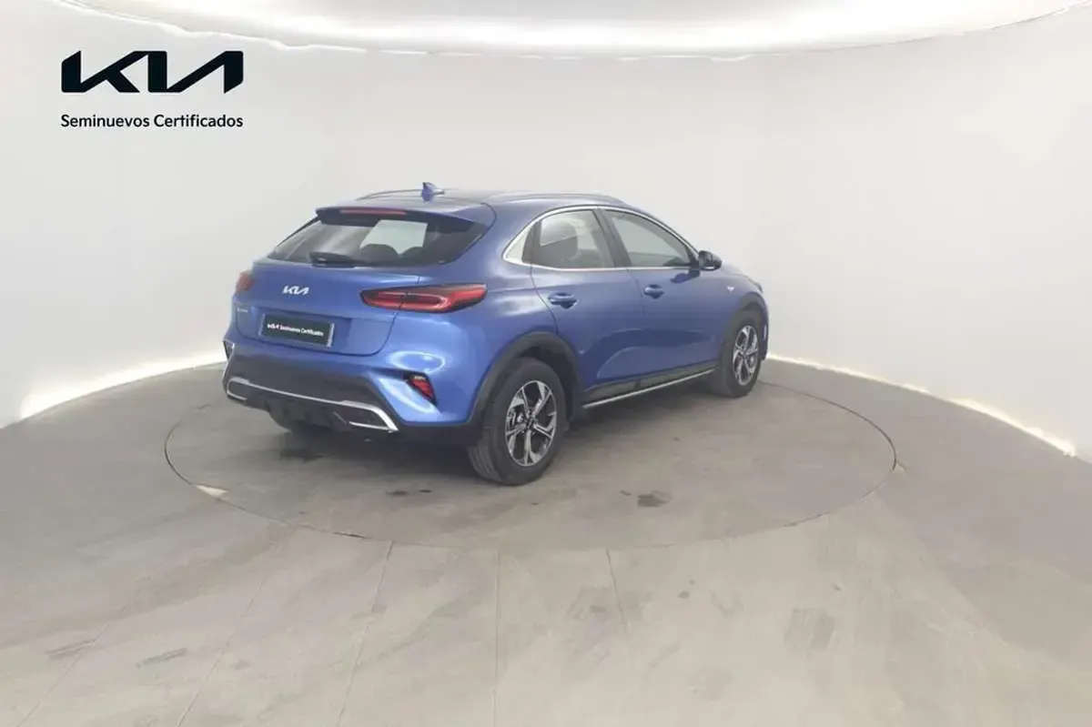 Usado Kia XCeed 101 CV (74 kW) 2025 Azul SUV
