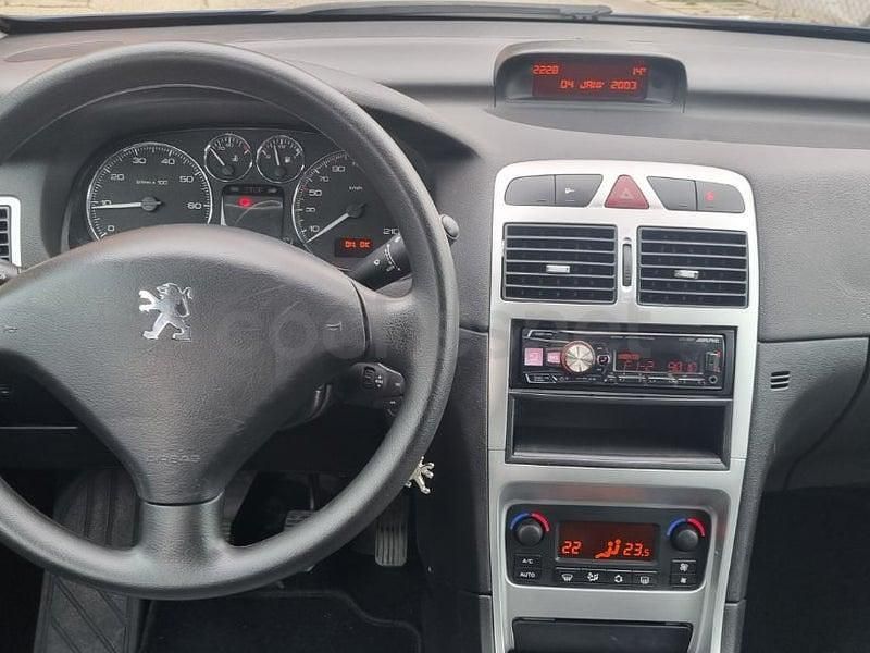 Usado Peugeot 307 110 CV (80 kW) 2007 Azul Berlina