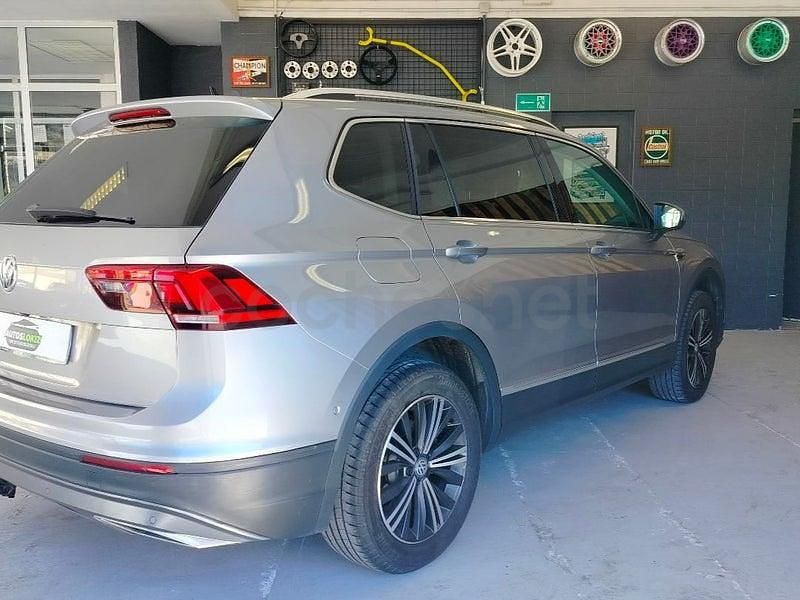 Usado VW Tiguan Allspace Advance 150 CV (110 kW) 2019 Gris / plata SUV