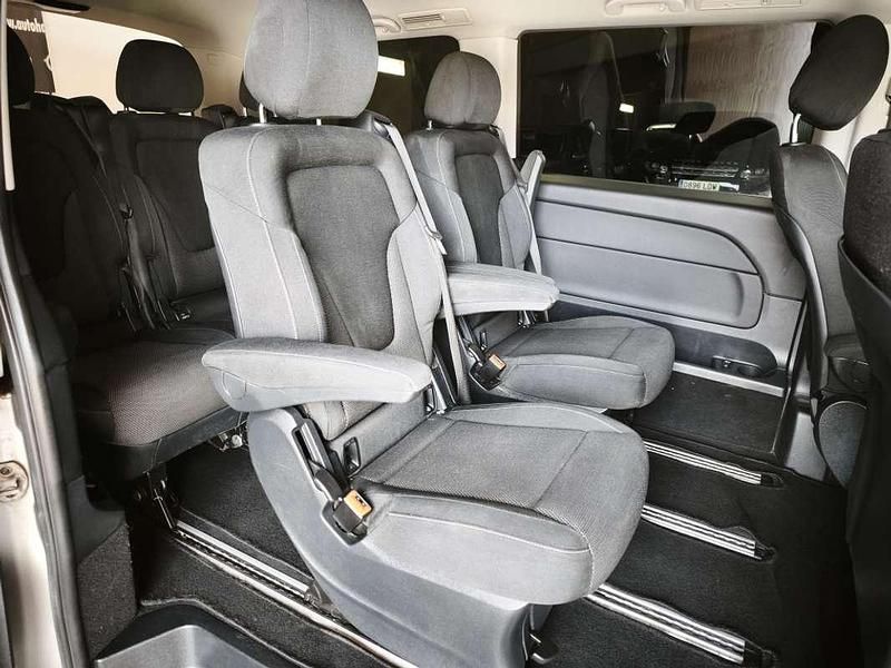 Usado Mercedes V220 163 CV (119 kW) 2017 Plateado Monovolumen