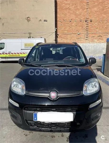 Usado Fiat Panda Lounge 69 HP (50 kW) 2014 Preto Citadino