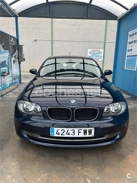 Usado BMW 118 122 CV (89 kW) 2007 Azul Utilitario