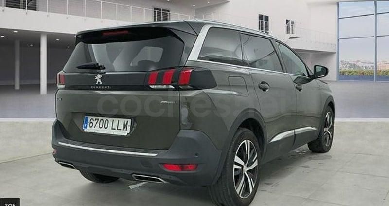 Usado Peugeot 5008 GT-line 130 CV (95 kW) 2020 Gris / plata SUV