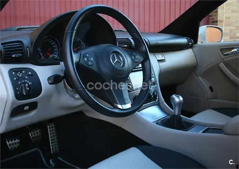 Usado Mercedes CLC200 184 CV (135 kW) 2009 Gris / plata Utilitario