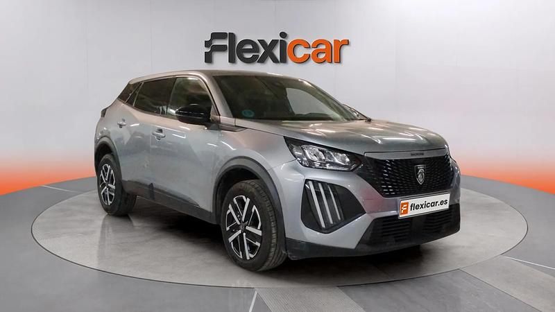 Usado Peugeot 2008 Active 100 CV (73 kW) 2023 Gris SUV