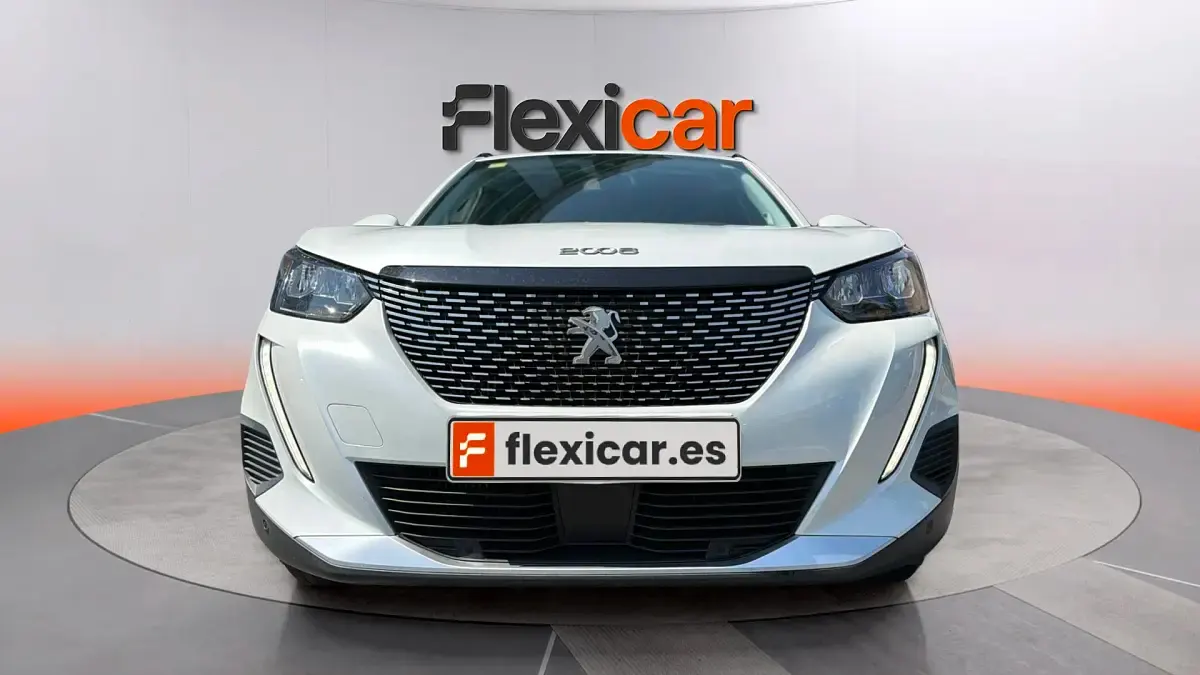 Usado Peugeot 2008 Allure 131 CV (96 kW) 2020 Blanco SUV