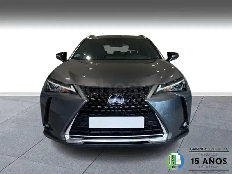 Usado Lexus UX 184 CV (135 kW) 2021 Gris / plata SUV