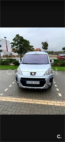 Gris / plata Usado 2010 Peugeot Partner Tepee Outdoor Monovolumen | 6250 € (Super precio) - Imagen 1/4