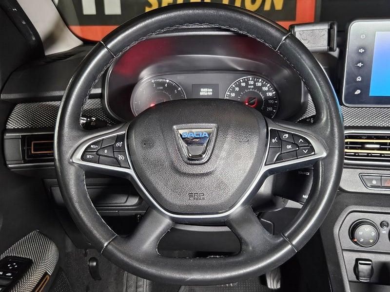 Usado Dacia Sandero Essentiel 91 CV (66 kW) 2022 Naranja Berlina