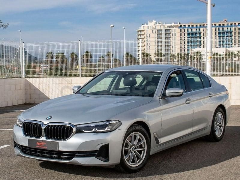 Usado BMW 520 Comfort Edition 190 CV (139 kW) 2021 Gris / plata Berlina