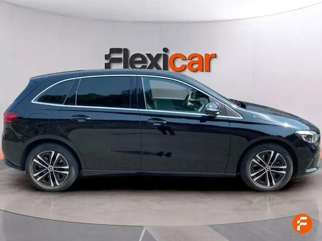 Usado Mercedes B250 218 CV (160 kW) 2023 Negro Utilitario