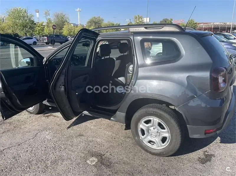Usado Dacia Duster 130 CV (95 kW) 2020 Gris / plata SUV