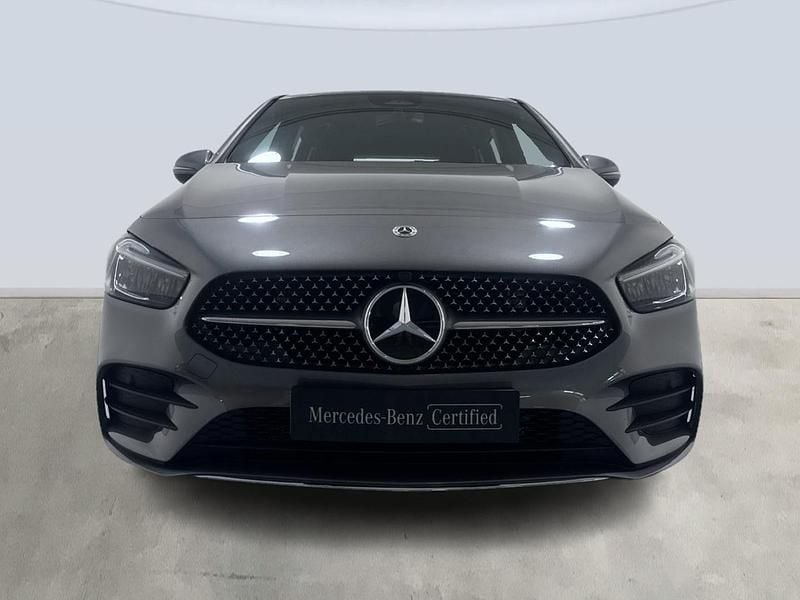 Usado Mercedes B200 150 CV (110 kW) 2024 Gris Monovolumen