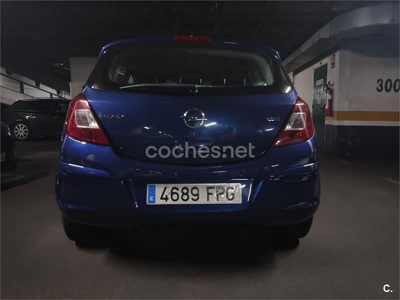 Usado Opel Corsa Essentia 75 CV (55 kW) 2007 Azul Utilitario