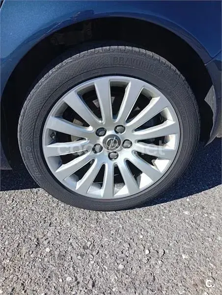 Usado Opel Insignia Cosmo 220 CV (161 kW) 2011 Azul Familiar
