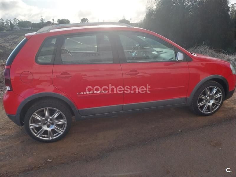 Usado VW Polo Cross 105 CV (77 kW) 2006 Rojo Utilitario