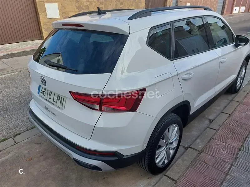 Usado Seat Ateca Style 150 CV (110 kW) 2021 Blanco SUV