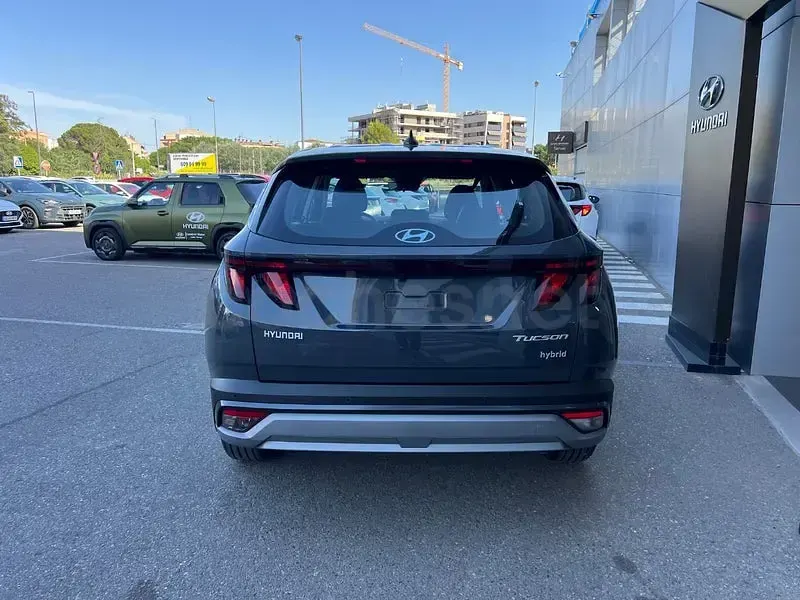 Nuevo Hyundai Tucson 239 CV (175 kW) 2026 Gris / plata SUV