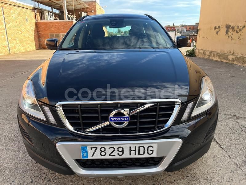 Negro Usado 2011 Volvo XC60 Kinetic SUV | 9450 € (Precio justo) - Imagen 1/4