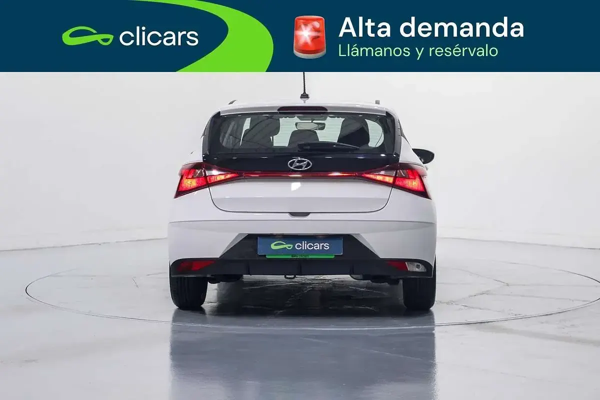 Usado Hyundai i20 101 CV (74 kW) 2022 Blanco Utilitario