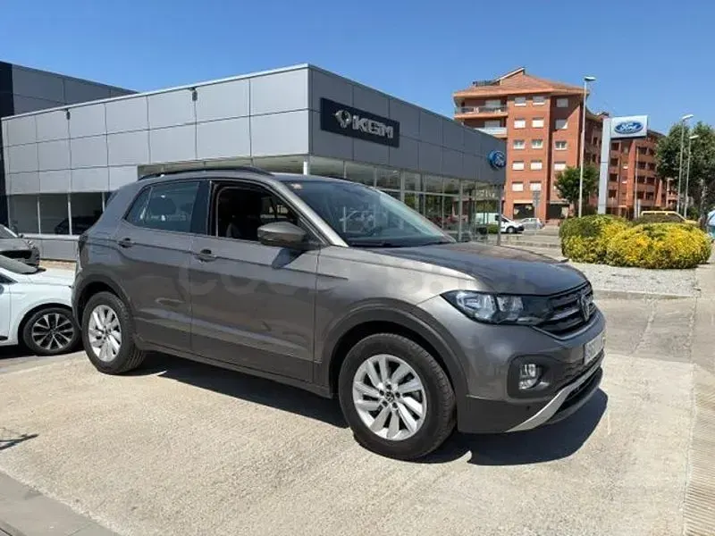 Usado VW T-Cross Advance 95 CV (69 kW) 2021 Gris / plata SUV