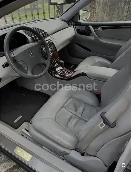 Usado Mercedes CL500 306 CV (225 kW) 2000 Gris / plata Coupe