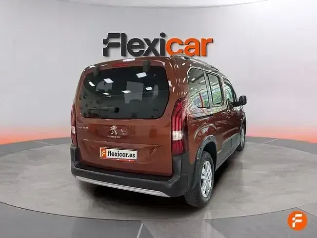 Usado Peugeot Rifter Active 130 CV (95 kW) 2020 Marrón Monovolumen